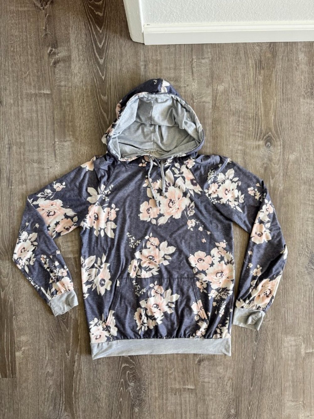 Foral Lightweight Hoodie | Spring & Summer Fashion | Size Small/Medium